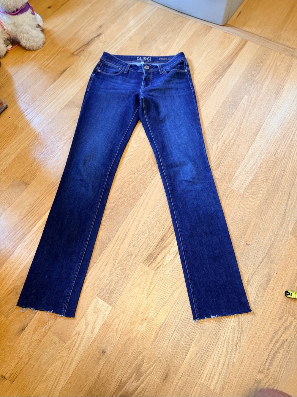 Ladies Size 26 "DL1961" Dark Indigo Flare Jeans COCO Curvy Straight GUC